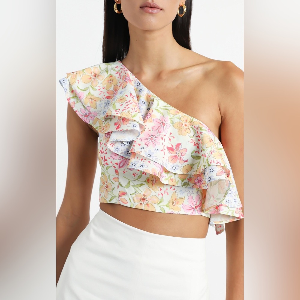 SHOWPO. One Shoulder Floral Top Women’s Size 6